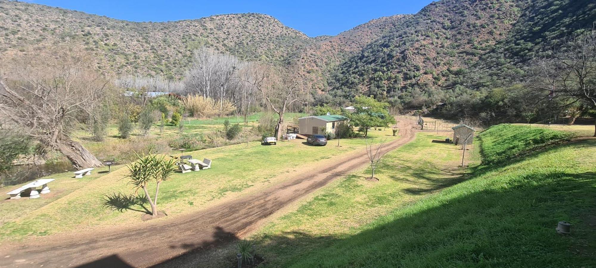 Old Mill Lodge, Seasonal Working Ostrich Farm & Restaurant, Oudtshoorn Bilik gambar