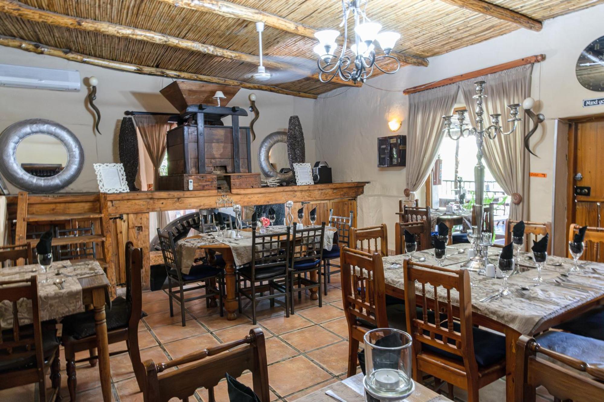 Old Mill Lodge, Seasonal Working Ostrich Farm & Restaurant, Oudtshoorn Luaran gambar